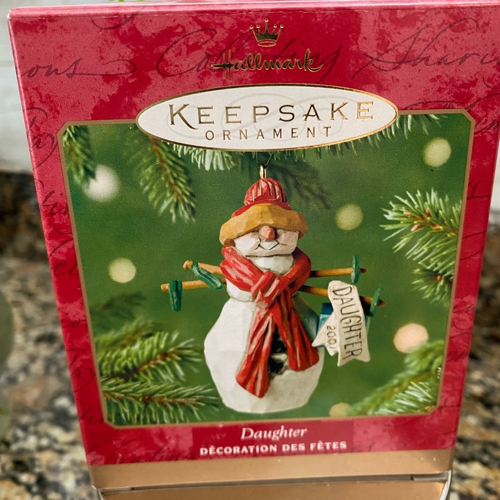 🆕🎄 Hallmark Keepsake “Daughter 2001”  handcrafted collectible ornament. Retired